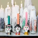 Kitsch-Kitchen-Sfeer-Kandelaren-Marisol-Conchita-and-Carlos-600x600.webp